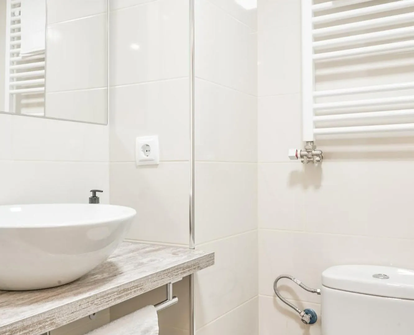 Family-Friendly Home In Central Barcelona 4Bdr