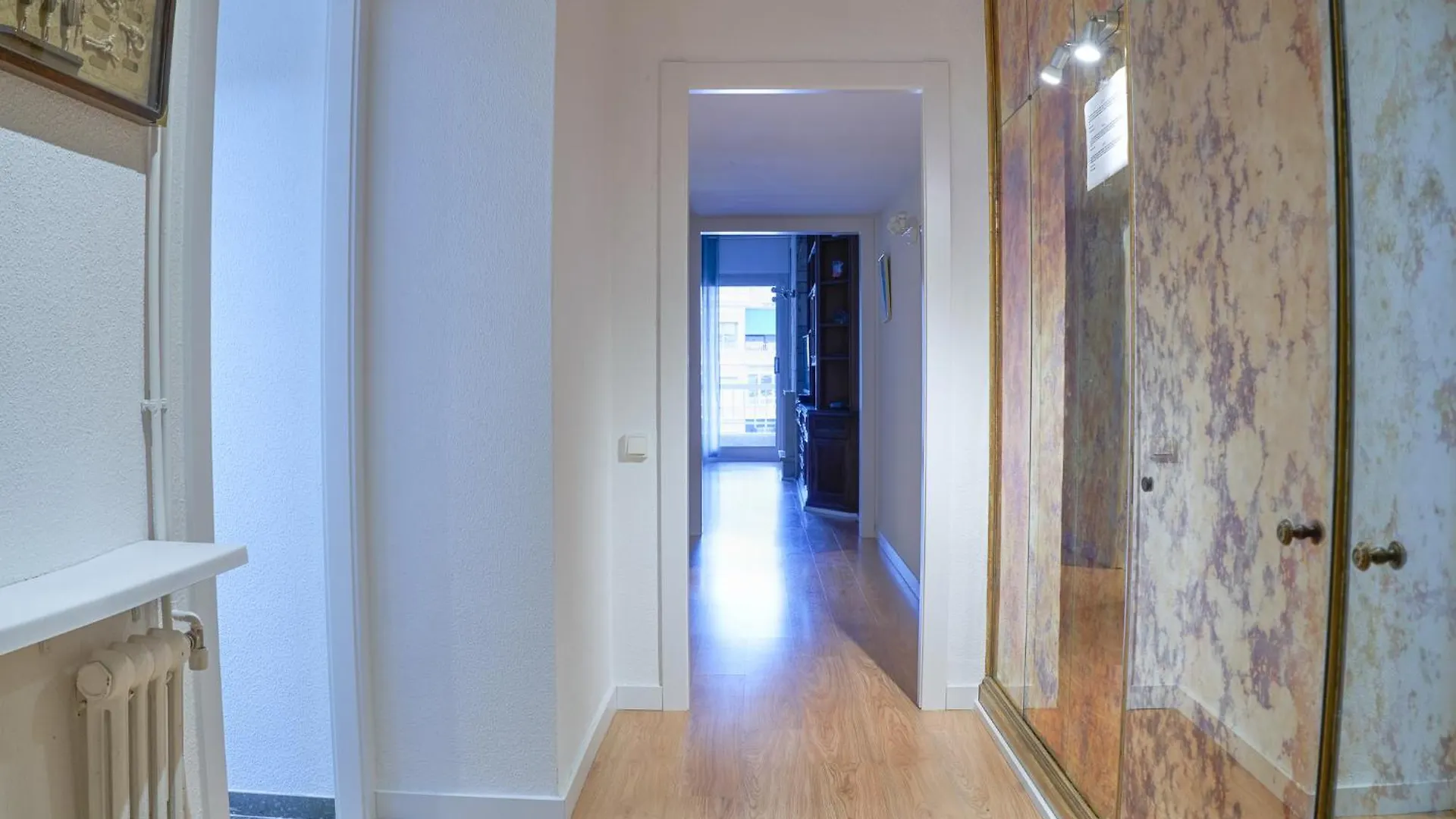 Family-Friendly Home In Central Barcelona 4Bdr 0*,