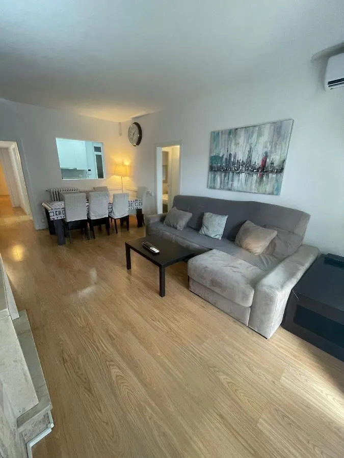 Family-Friendly Home In Central Barcelona 4Bdr