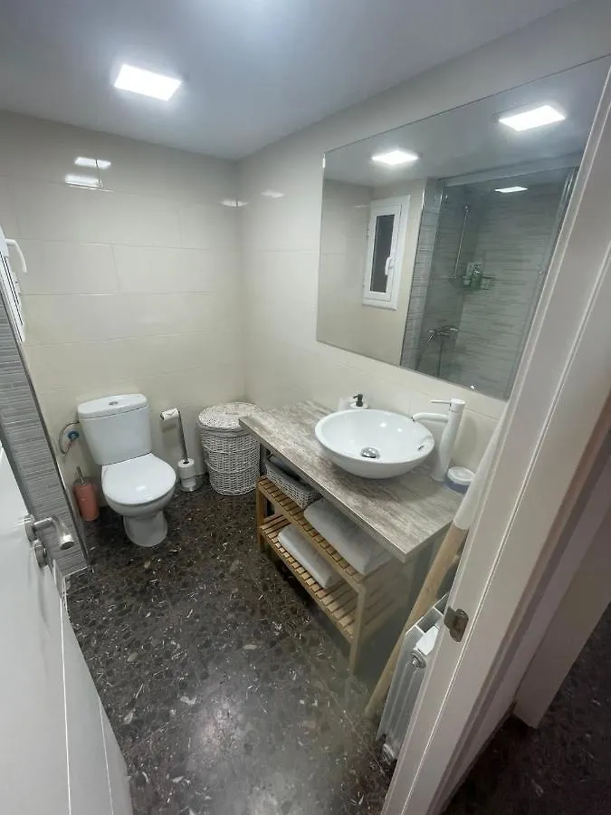 Family-Friendly Home In Central Barcelona 4Bdr 0*,
