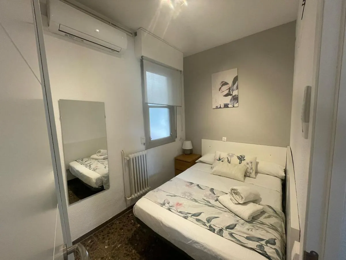 Family-Friendly Home In Central Barcelona 4Bdr Španělsko